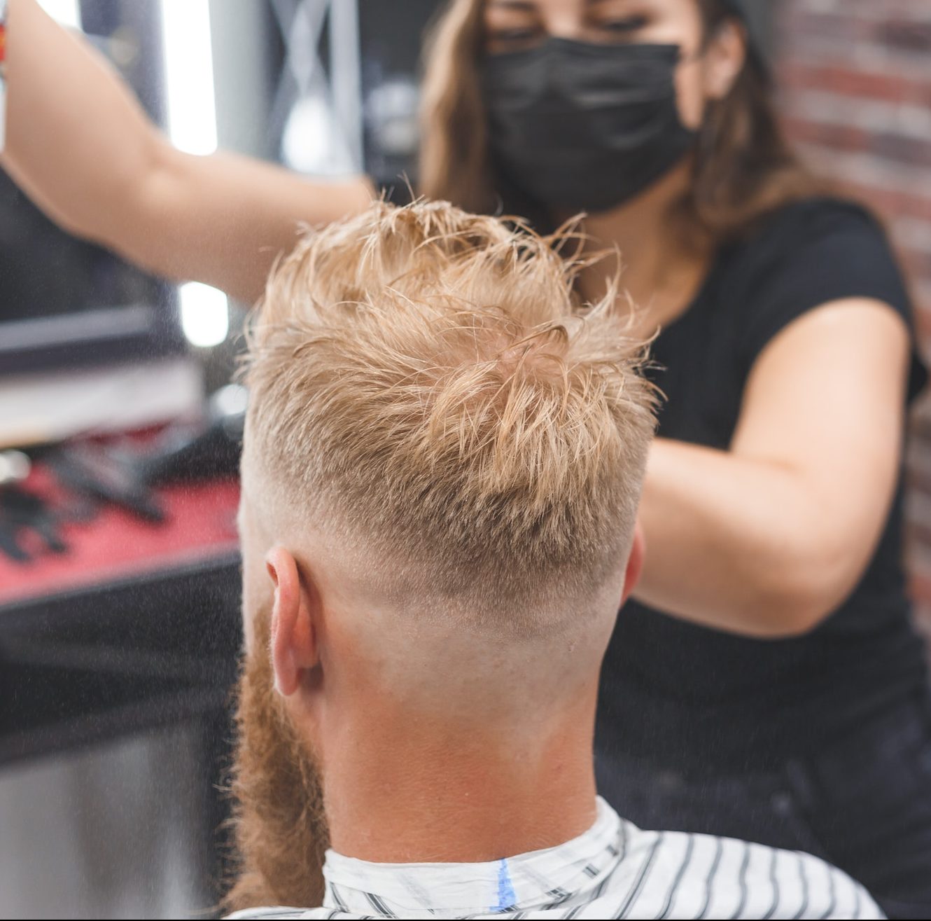How to Find the Right Hairstyle for Your Face Shape